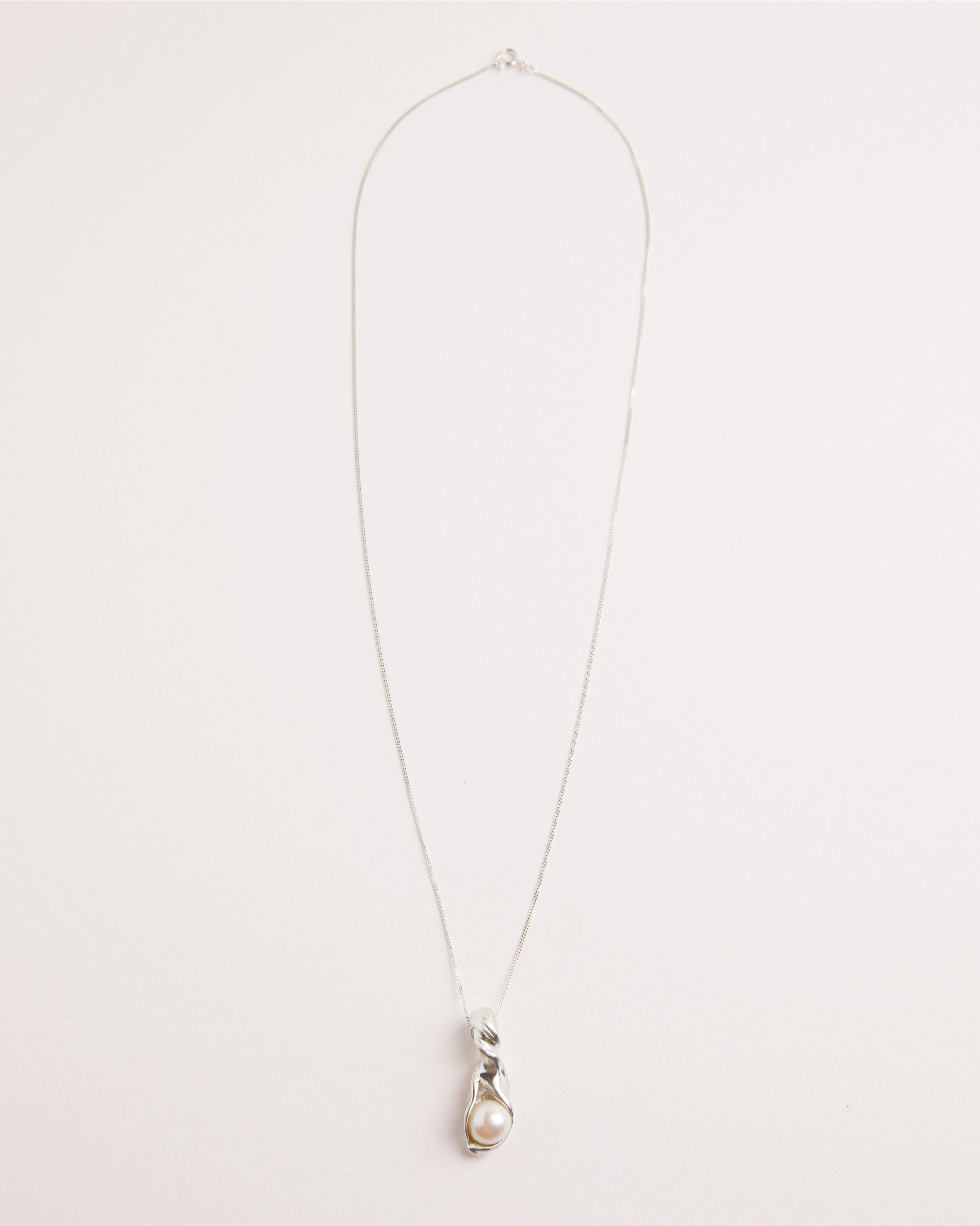DOBRA NECKLACE
