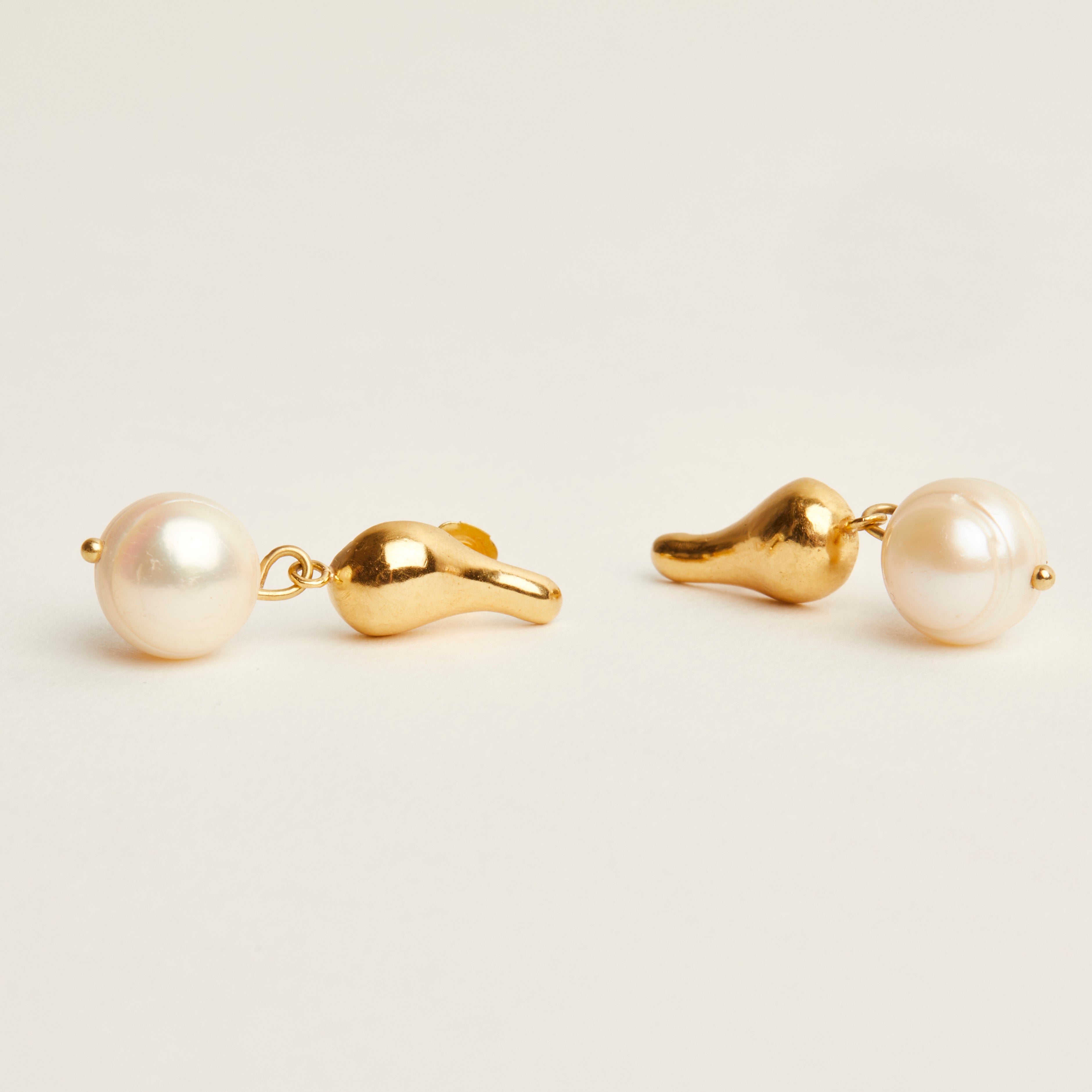 PERA EARRINGS