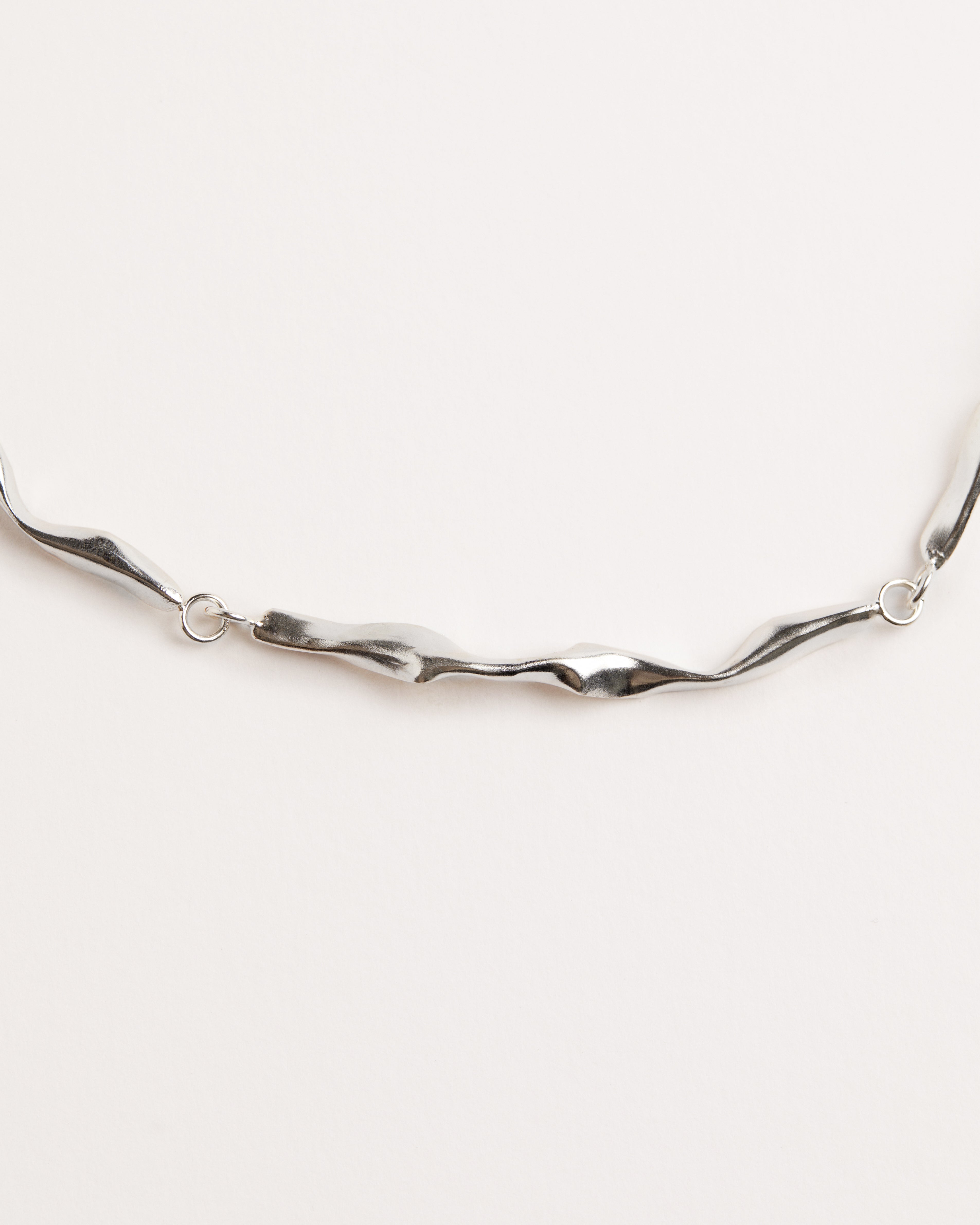 TRAMA CHOKER