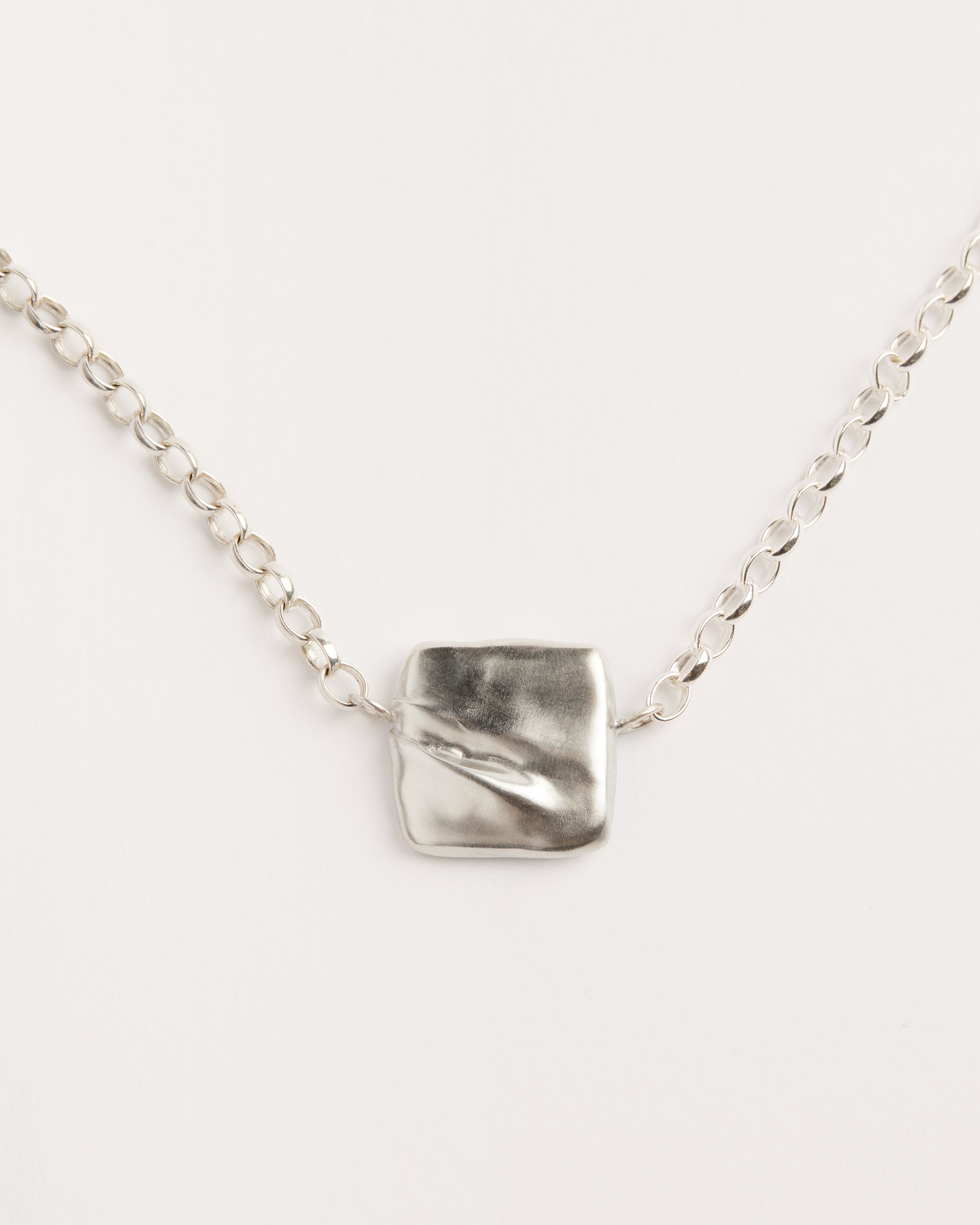VERSO NECKLACE