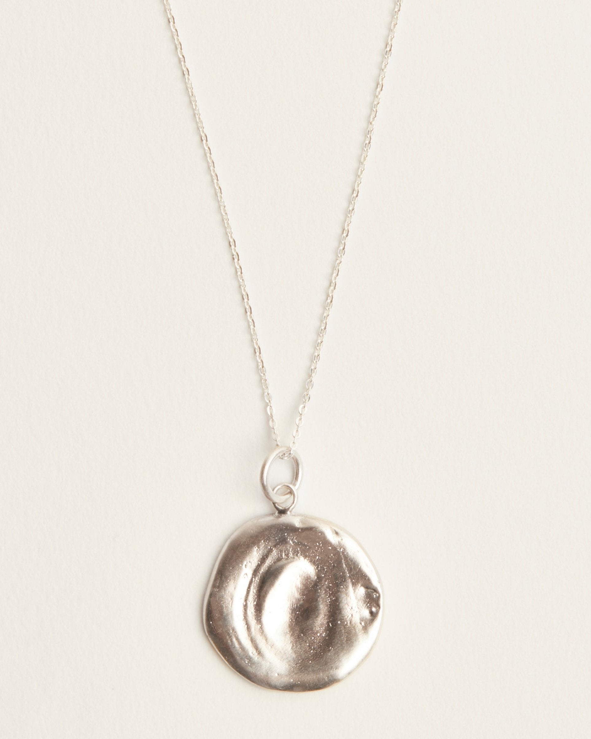 LUA NECKLACE