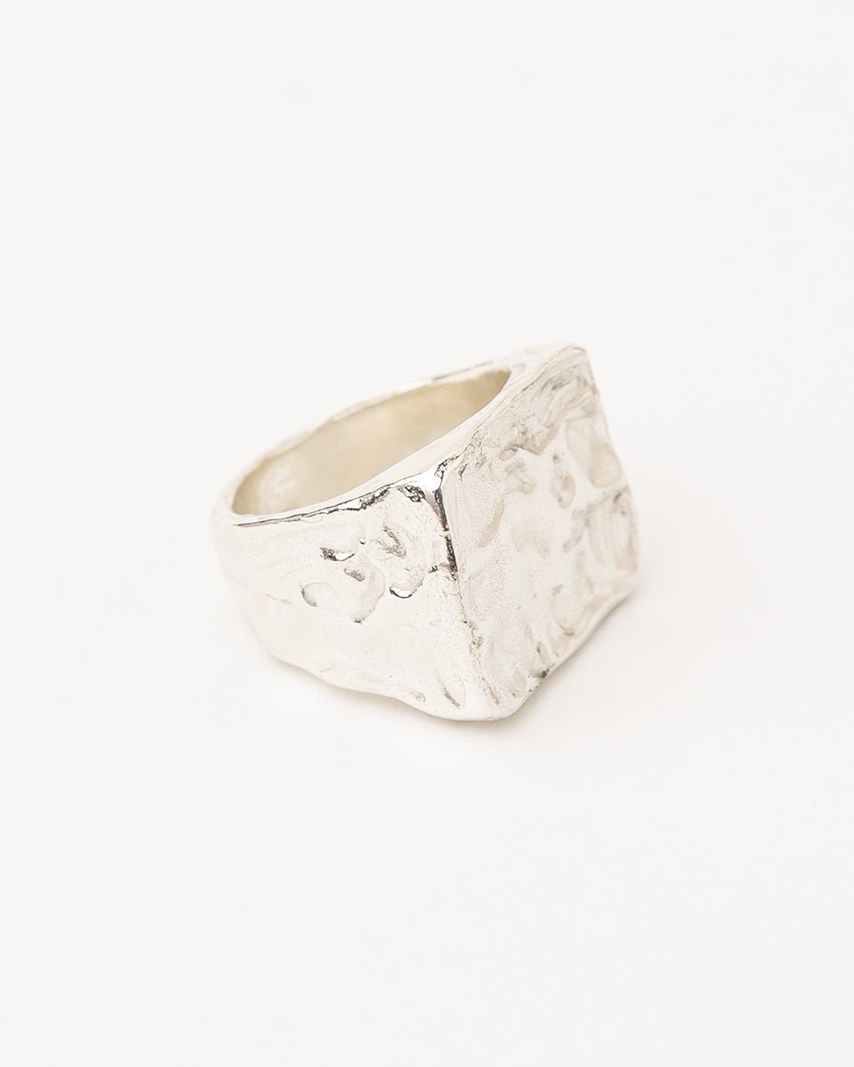 Carolina de Barros Jewellery Areia Rectangular Signet ring