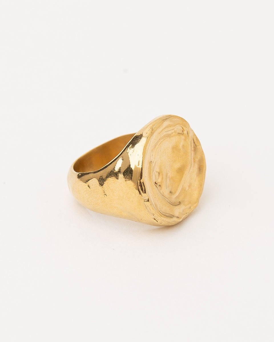 Carolina de Barros Jewellery Areia Round Signet ring