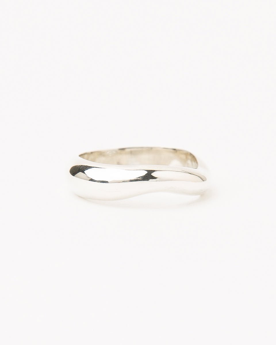 Carolina de Barros Jewellery Onda ring